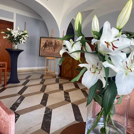 Rejs 4* אוסטקה