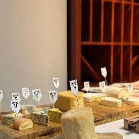 Rejs 4* אוסטקה