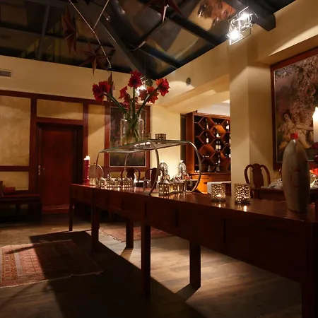 Rejs מלון אוסטקה