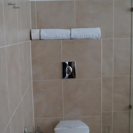 Rejs אוסטקה