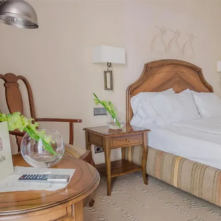 Hotel Rejs 4*